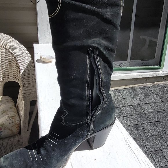 Via Spiga Blizza Sexy Western Embroidered Suede Cowgirl Pointed boots in Black - Picture 4 of 15